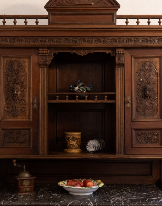 Antiker Holzschrank Detail